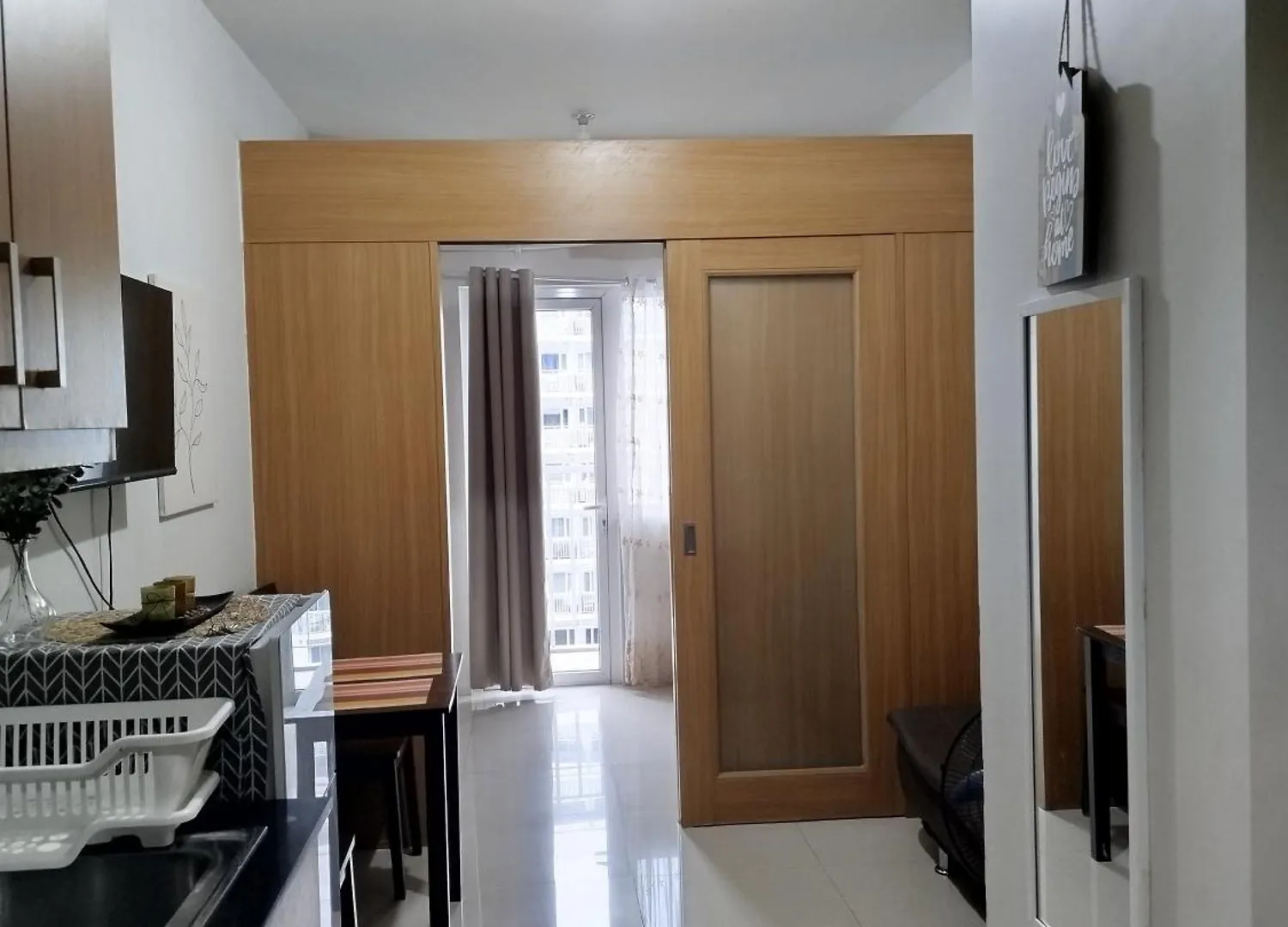 Dash Shell Residences Pasay Hostel